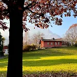 Rossa Con Portico E Giardino Dom wakacyjny Cremeno