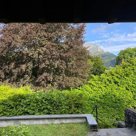 Сasa de vacaciones Rossa Con Portico E Giardino Cremeno