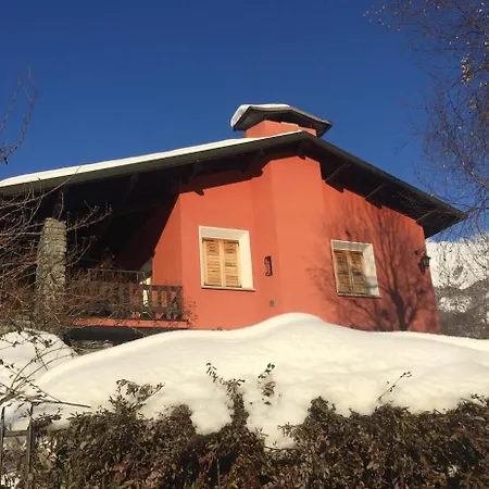 Rossa Con Portico E Giardino Dom wakacyjny Cremeno
